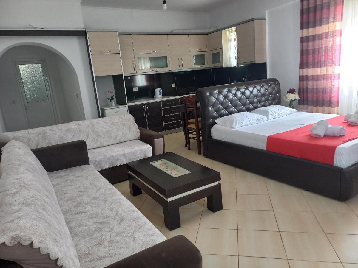 Emiljano Seaview Apartment Ксамил Екстериор снимка