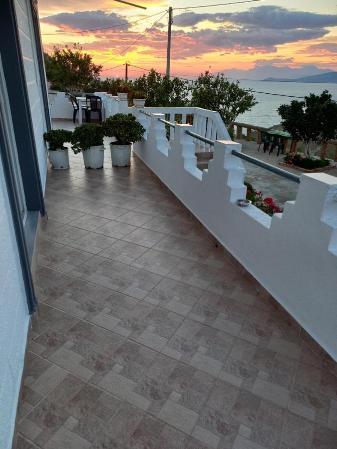 Emiljano Seaview Apartment Ксамил Екстериор снимка
