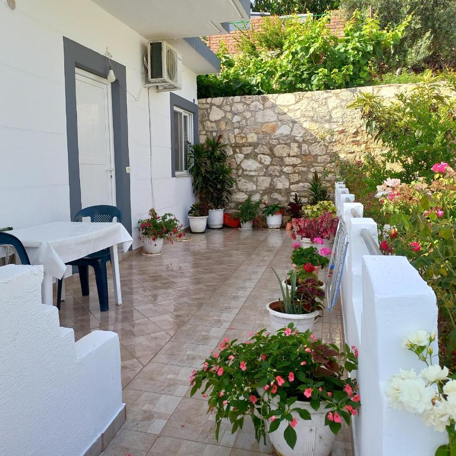 Emiljano Seaview Apartment Ксамил Екстериор снимка